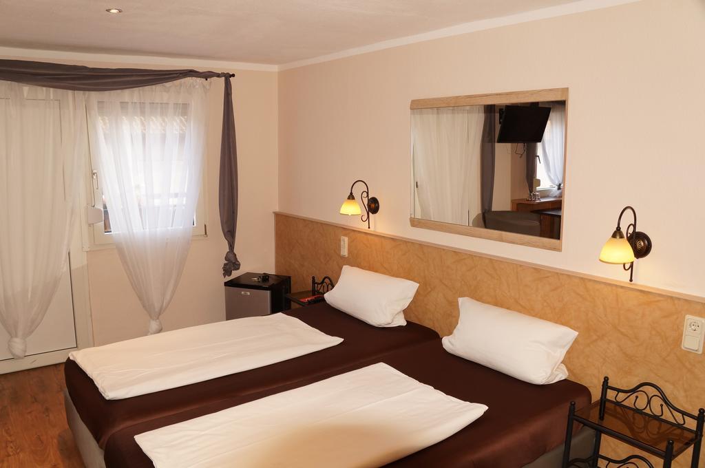 Hotel Boos فورمز المظهر الخارجي الصورة